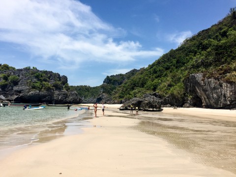 Song Pee Nong beach in Thailand | Life's Tidbits